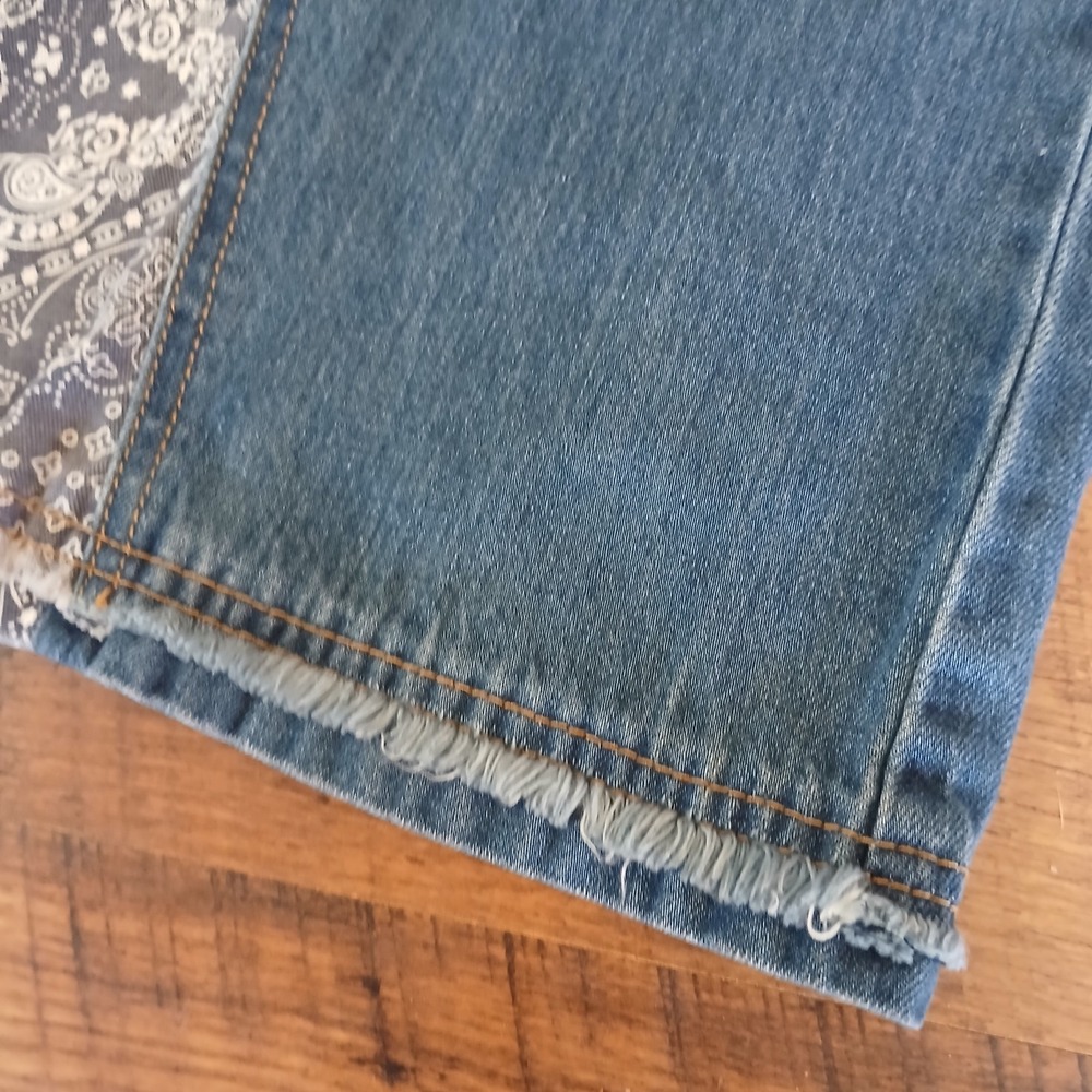 Easel Los Angeles Pieced Bandana Patchwork Fabric Flared Jeans Size S - Picture 6 of 16
